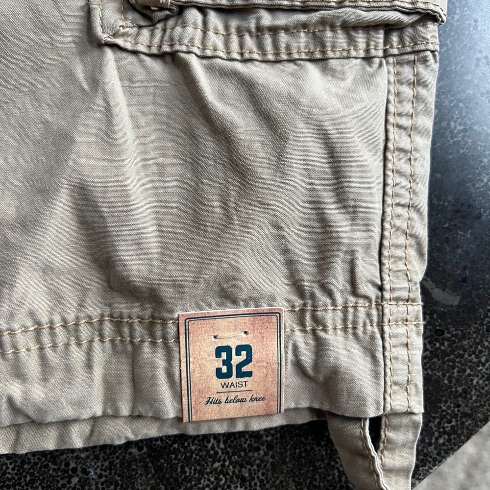 Mens Urban Pipeline Cargo Messenger Shorts NWT - Size 36 (mis-marked size tag) - Picture 7 of 8